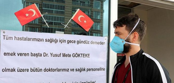 Devrekani’de Tartıştığı Doktor’dan Pankartla Özür Diledi.